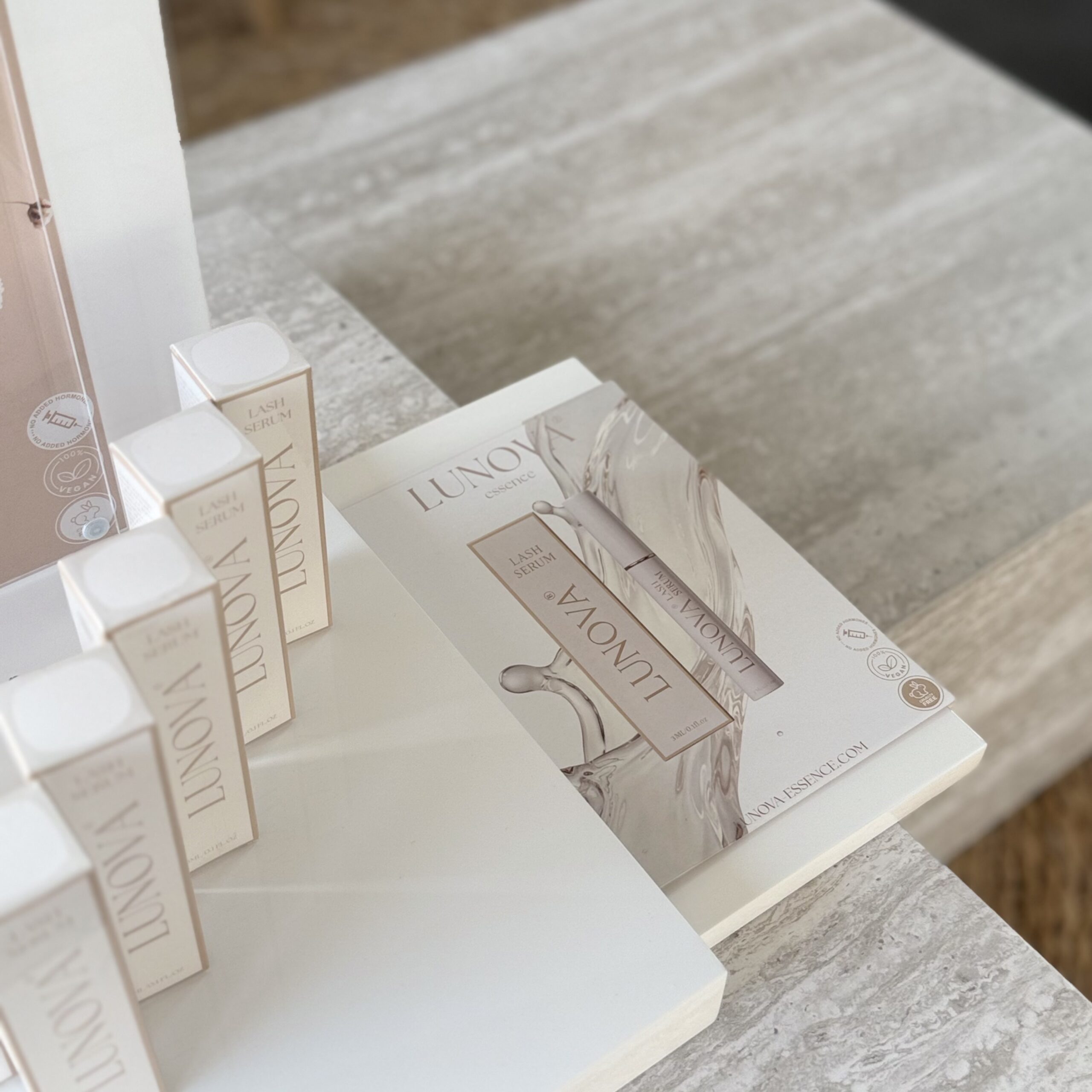 Lunova Display | Lash Serum 10 stuks - Afbeelding 9